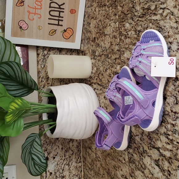 Sandals - Picture 5 of 5